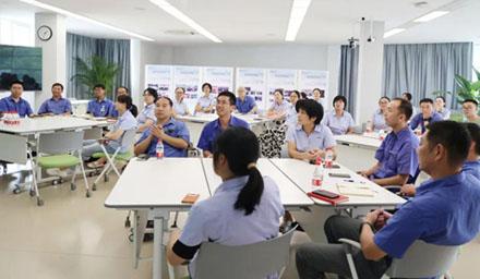 孩子的成長(cháng)，除了老師，還有……