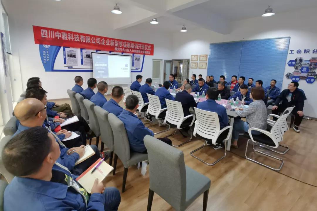 1642045936230398.jpg 01.jpg